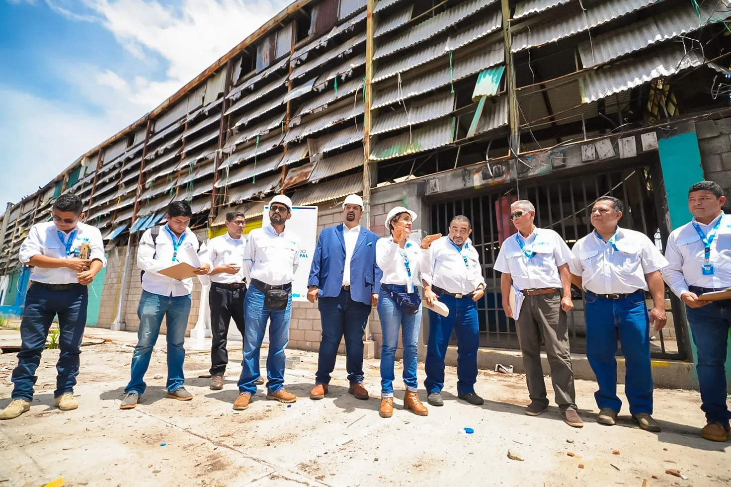 Alcalde en inauguración de obra